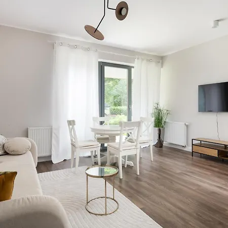Apartament łąkowa *